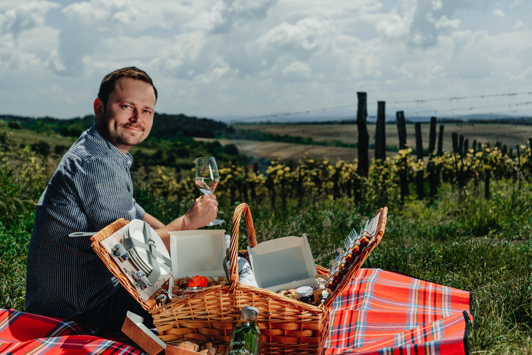 Piknik vo vinohrade pre 2 osoby